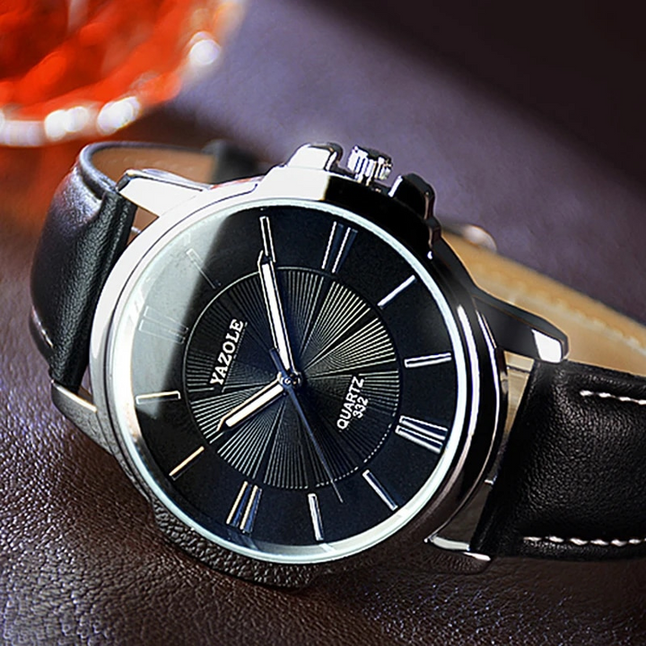 Montre en cuir à verre bleu de luxe