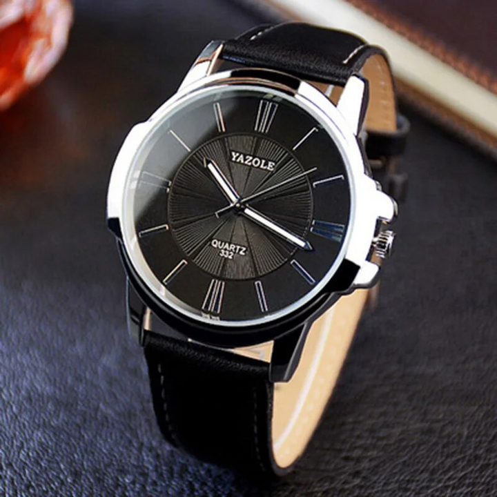Montre en cuir à verre bleu de luxe
