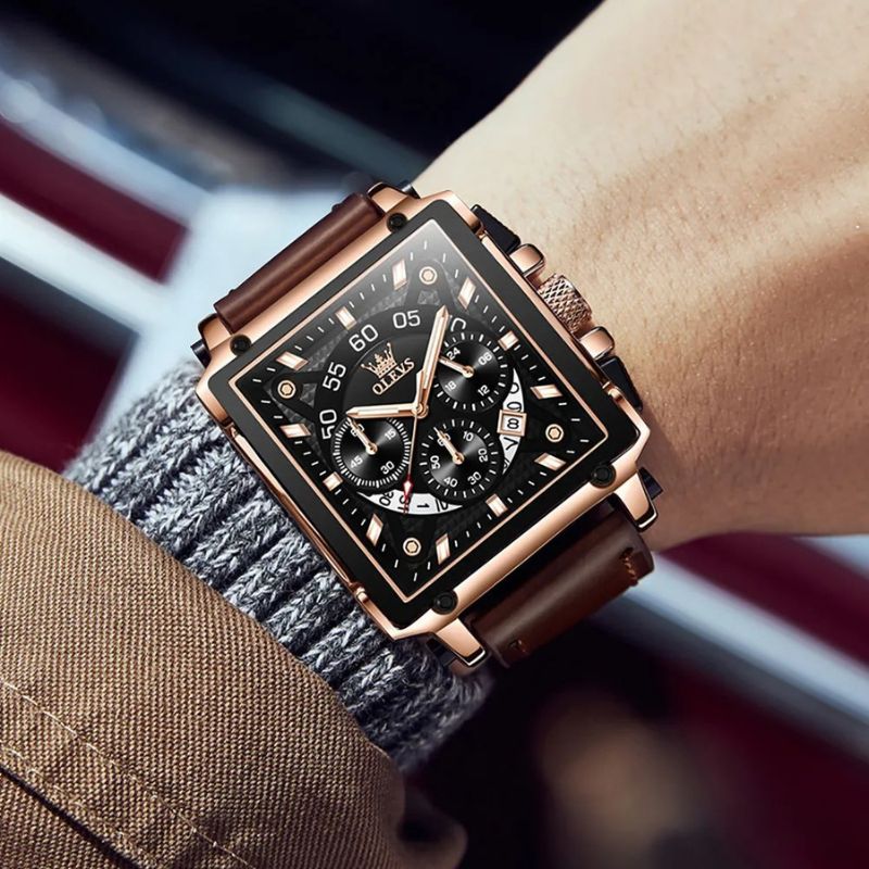 Chronographe à cadran carré