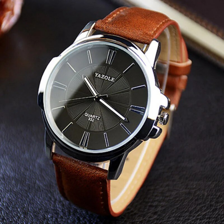 Montre en cuir à verre bleu de luxe