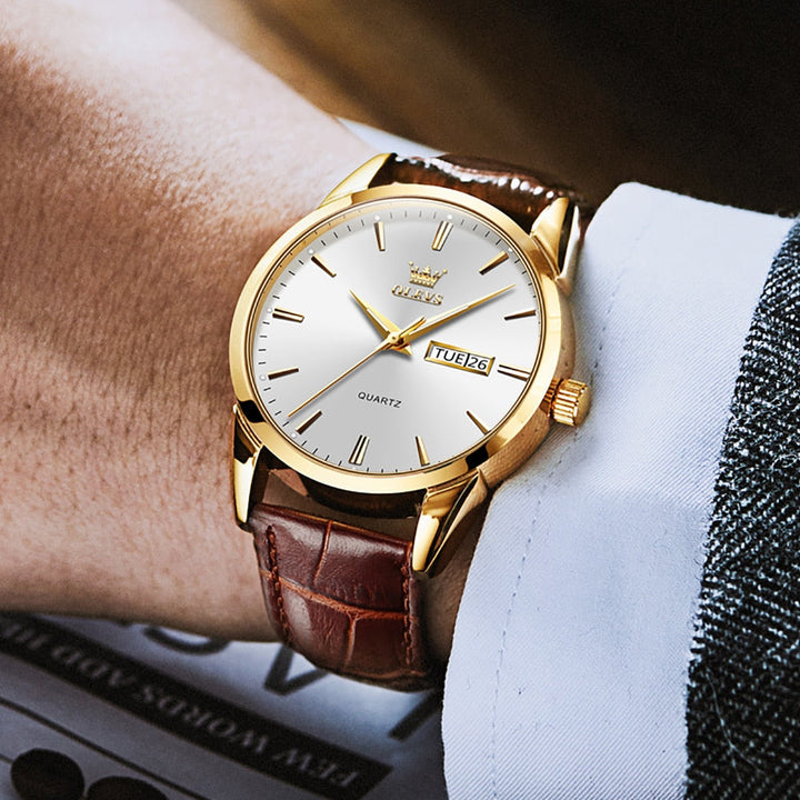 Montre business en cuir de luxe